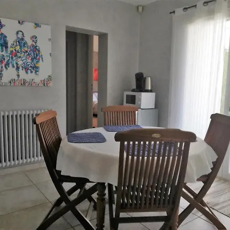 La Goutadou Bed & Breakfast *